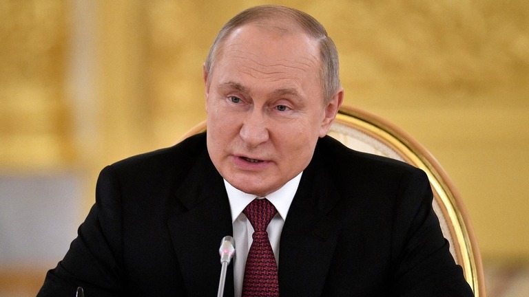 会合に出席したロシアのプーチン大統領＝５月１６日、ロシア首都モスクワ/Alexander Nemenov/Pool/AFP/Getty Images
