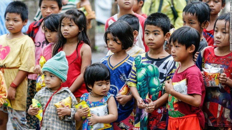 タイ・ミャンマー国境の難民キャンプの子どもたち/Chaiwat Subprasom/SOPA Images/LightRocket/Getty Images