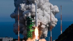 韓国初の国産ロケット、打ち上げ成功　２回目の挑戦で