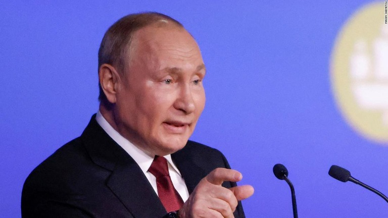 ロシアのプーチン大統領。同盟国のベラルーシに核搭載可能な短距離弾道ミサイルシステム「イスカンデル」を提供すると明らかにした/Maxim Shemetov