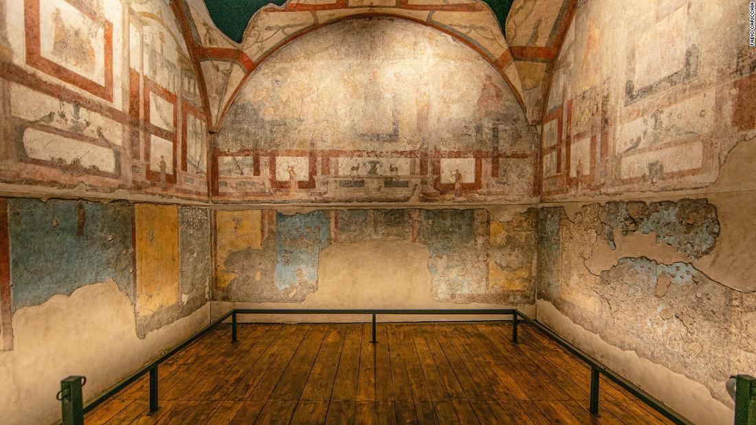 ２０００年近く前のローマ皇帝ハドリアヌスの時代にさかのぼるフレスコ画が遺跡「カラカラ浴場」を訪れる人に公開される