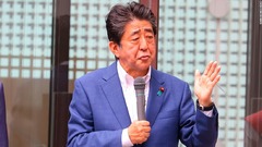 安倍元首相が救急搬送される、銃で撃たれたか　ＮＨＫ