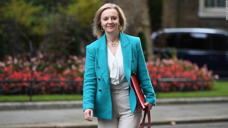 英国のトラス外相。保守党の党首選に名乗りを上げた/Leon Neal/Getty Images