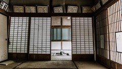 全国の空き家を訪ねて――オランダ人写真家が撮った「もうひとつの日本」