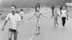 「ナパーム弾の少女」撮影から５０年、ベトナム戦争を象徴する写真の物語