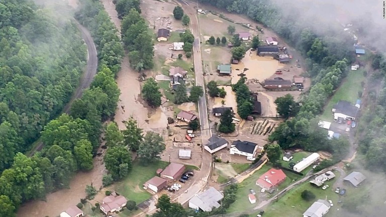 米バージニア州西部のブキャナン郡で洪水と土砂崩れが発生した/Virginia DEM