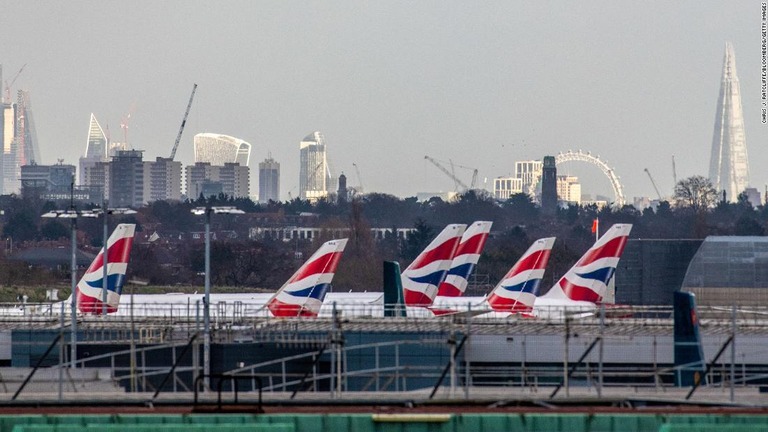 ヒースロー空港のブリティッシュ・エアウェイズ機/Chris J. Ratcliffe/Bloomberg/Getty Images