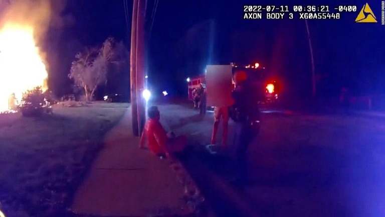 米インディアナ州で、通りすがりの男性が火事の家に飛び込み５人の子どもを救出する出来事があった/Lafayette Police