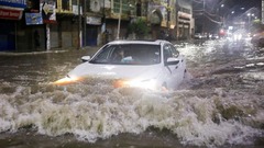 最大都市カラチで豪雨被害、気候変動で異常気象が加速　パキスタン