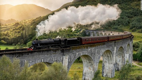 世界で最も素晴らしい鉄道の旅１０選