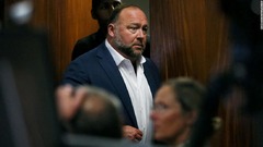 右派の陰謀論者に５億円賠償命令　米サンディフック銃乱射事件