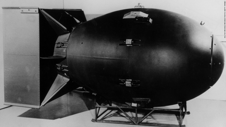 米国が１９４５年８月９日、長崎に投下した型の原子爆弾/Hulton Archive/Archive Photos/Getty Images
