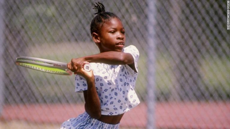 テニスに励むウィリアムズ選手＝１９９２年/Ken Levine/Getty Images