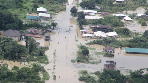 ナイジェリア北部で豪雨、死者５０人
