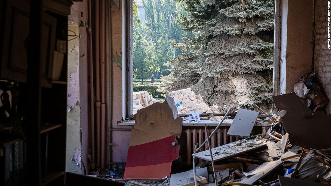 破壊された教室。東部の戦線に位置する都市クラマトルスクで撮影/Anatolii Stepanov/AFP via Getty Images