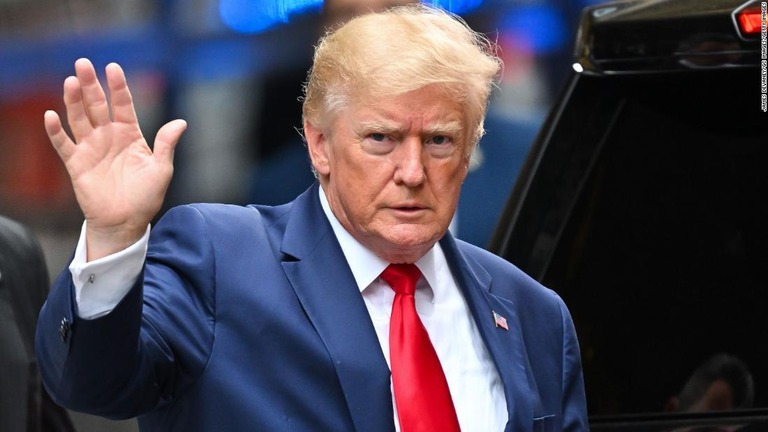 トランプ氏の自宅の捜索令状を請求する際に提出された宣誓供述書が開示された/James Devaney/GC Images/Getty Images