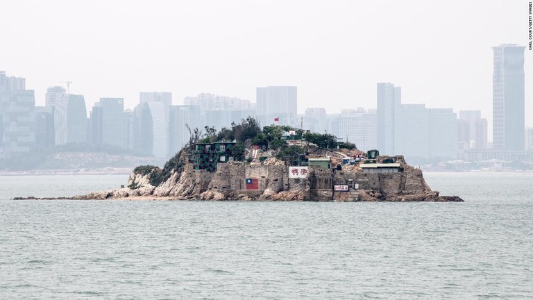 台湾・金門県の小島「獅嶼」。中国・福建省アモイの沖合約４キロに位置する/Carl Court/Getty Images