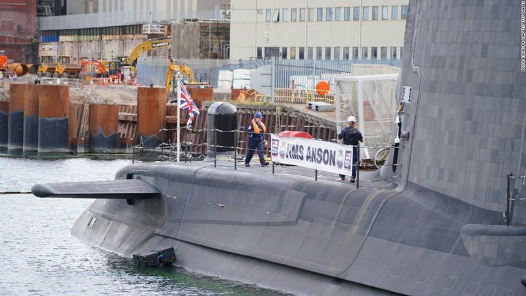 攻撃潜水艦「ＨＭＳアンソン」＝８月３１日、英イングランド北部バロー・イン・ファーネス/Peter Byrne/PA Images/Getty Images