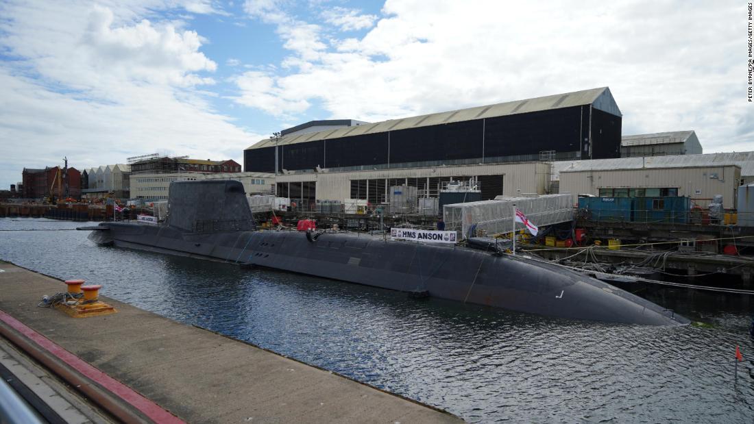 英海軍の最新の攻撃型潜水艦「HMSアンソン」/Peter Byrne/PA Images/Getty Images