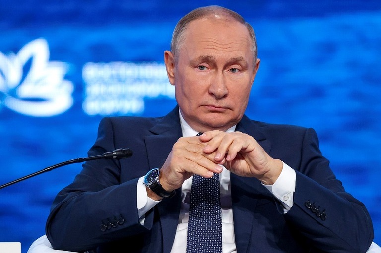ウラジオストクでの東方経済フォーラムに出席するロシアのプーチン大統領/Sergei Bobylev/TASS/AP