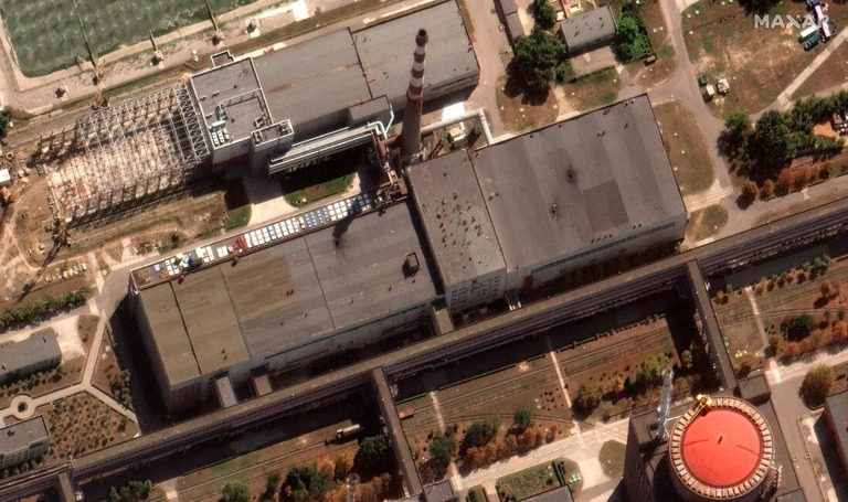 ザポリージャ原子力発電所の原子炉に隣接する建物の衛星画像＝８月２９日、ウクライナ/Maxar Technologies/Associated Press