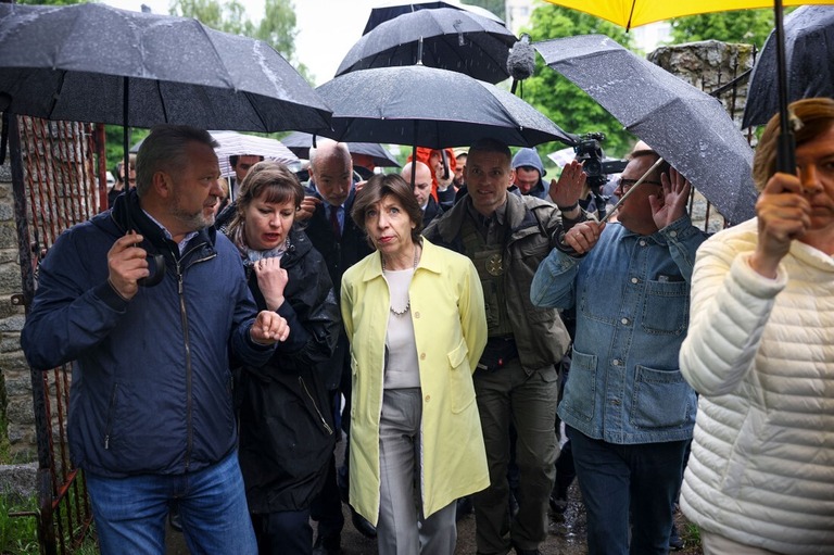 フランスのコロナ外相/Dimitar Dilkoff/AFP/Getty Images