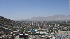 アフガン首都の教育センターで自爆攻撃、１９人死亡　２７人負傷