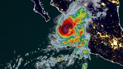メキシコ、ハリケーン「オーリーン」直撃に備え