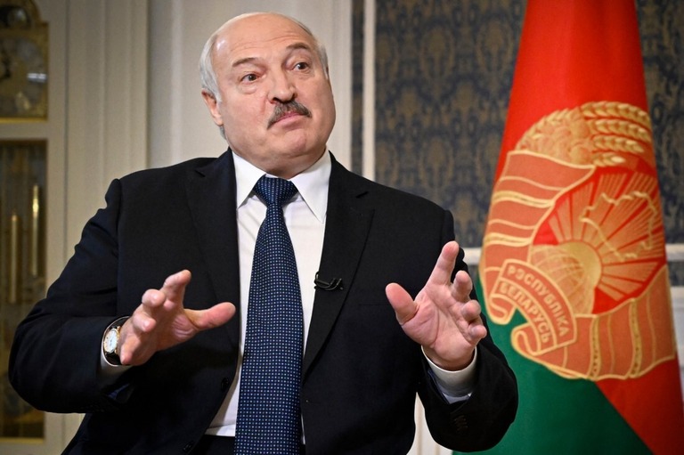 ベラルーシ大統領、ウクライナ侵攻に「参加」