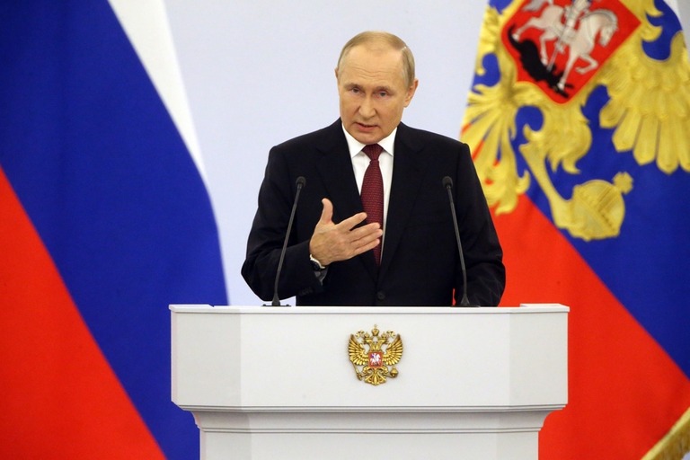 プーチン氏、ウクライナ４州を「併合」する法案に署名