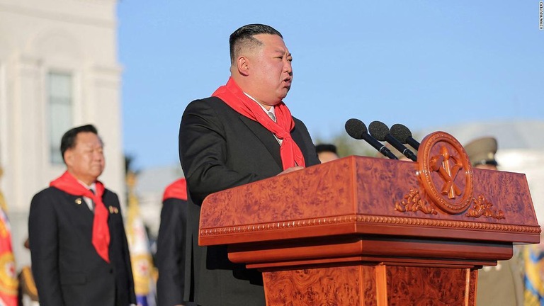 北朝鮮の金正恩氏は、核部隊が準備を整えていると敵対国に警告を発した/KCNA/Reuters