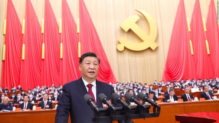 １６日、開幕した中国共産党大会で演説する習近平（シーチンピン）総書記/Ju Peng/Xinhua/Zuma Press