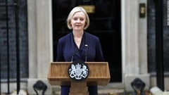 トラス英首相の辞任、保守党をずたずたに　国民は絶望の淵