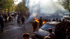 イラン抗議デモで殺害された犠牲者、３２６人　人権団体推計