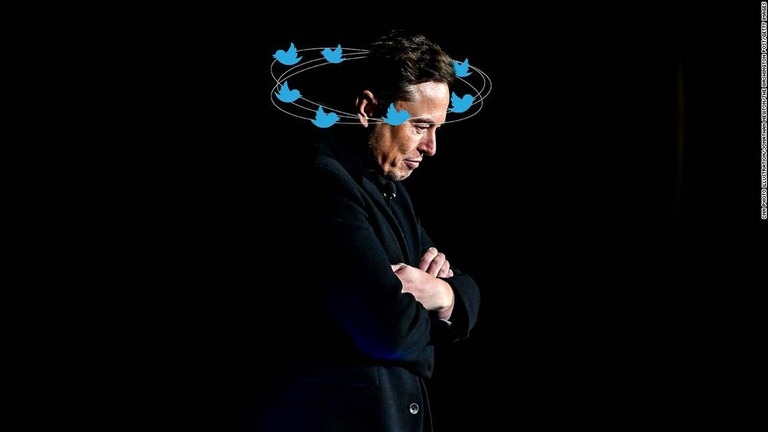 イーロン・マスク氏が従業員少なくとも１人にツイッター上で解雇を告げた/CNN Photo Illustration/Jonathan Newton/The Washington Post/Getty Images