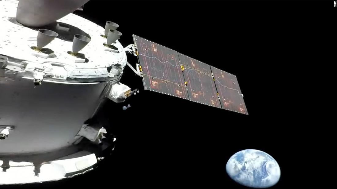 打ち上げから約９時間後に宇宙船「オリオン」から撮影された地球の写真/NASA