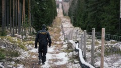 フィンランド、ロシア国境にフェンス構築を計画　来年着手