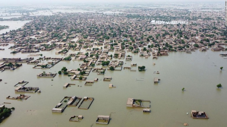 洪水に見舞われたパキスタン・バルチスタン州の様子＝８月３０日/Fida Hussain/AFP/Getty Images