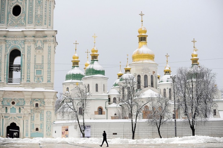 雪に覆われたキーウの聖ソフィア大聖堂/Ukrinform/Shutterstock