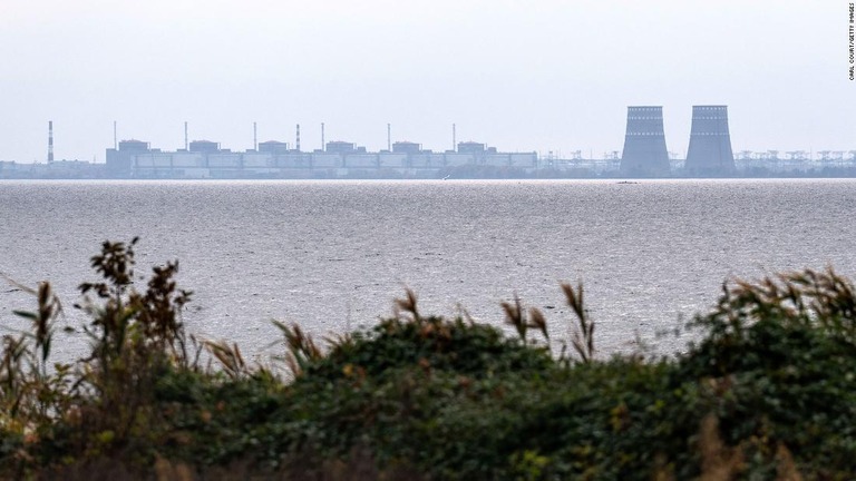 ウクライナ中南部のザポリージャ原子力発電所＝１０月２９日/Carl Court/Getty Images