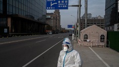 中国のコロナ新規感染者が過去最多、厳しい規制への反発強まる