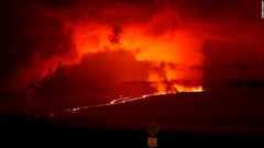 ２つの火山が同時噴火、３８年ぶり　観測所の施設に影響　米ハワイ