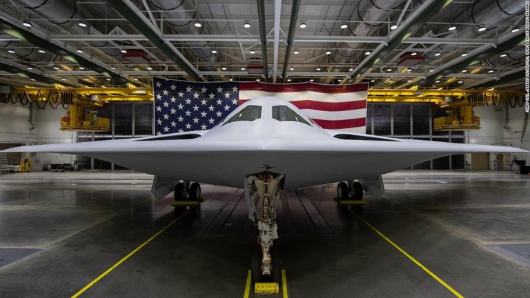 一般公開された米空軍の最新鋭ステルス爆撃機「Ｂ２１レイダー」/Staff Sgt. Jeremy Mosier/U.S. Space Force Public Affairs