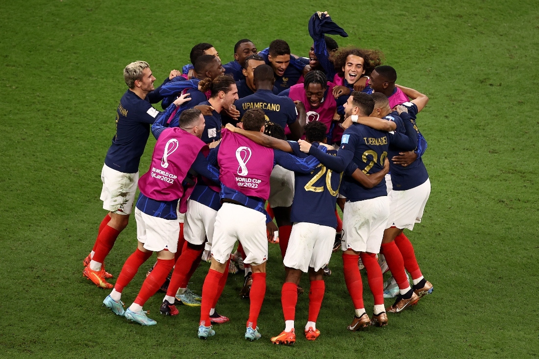 準決勝進出を決めて喜ぶフランス代表/(Robert Cianflone/Getty Images
