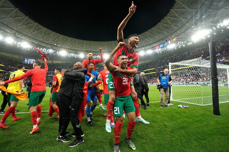 モロッコがポルトガルを破り、アフリカ勢として初めて４強入りを果たした/Martin Meissner/AP