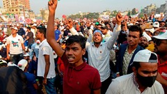 数万人が抗議デモ、首相の退陣求める　バングラデシュ