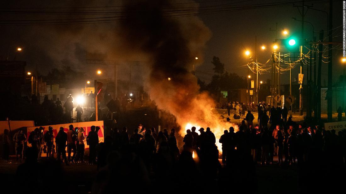ペルー南部アレキパでの抗議行動＝１２日/Denis Mayhua/picture alliance/Getty Images
