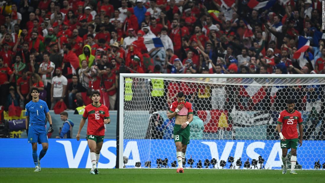 フランスに得点を許したモロッコの選手ら/Dylan Martinez/Reuters