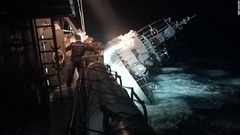 タイ海軍艦が悪天候で沈没、乗組員３３人行方不明