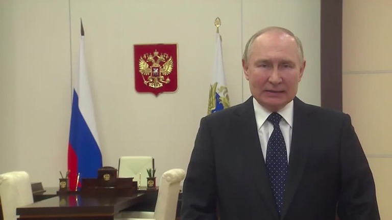 プーチン大統領は２０日公開のビデオメッセージで連邦保安庁（ＦＳＢ）にロシア人や国境の監視を強化するように指示した/KREMLIN.RU/Reuters